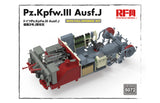 Rye Field 	1/35 PzKpfw III Ausf J Tank w/Full Interior & Workable Track Links Kit