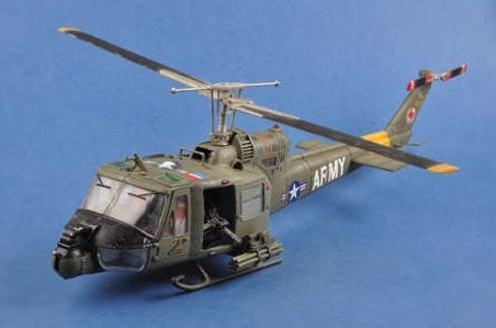 Hobby Boss Aircraft 1/18 UH-1 Huey B/C Kit