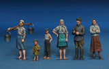 MiniArt Military 1/35 Soviet Villagers (6) Kit