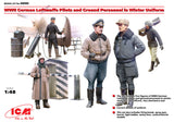 ICM Military 1/48 WWII German Luftwaffe Pilots & Ground Personnel Winter Uniforms (5) Kit