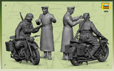 Zvezda Military 1/35 WWII German R12 Motorcycle w/Rider & Officer Kit