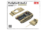 Rye Field 	1/35 PzKpfw III Ausf J Tank w/Full Interior & Workable Track Links Kit