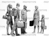 ICM Military 1/35 Chernobyl #5: Evacuation Diorama Set (5 figures w/luggage, house front, base, background) (New Tool) Kit