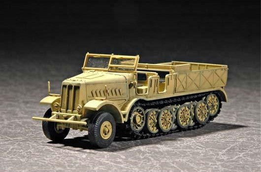 Trumpeter Military Models 1/72 WWII German FAMO 18t SdKfz 9 Type F3 Heavy Halftrack Late Version Kit