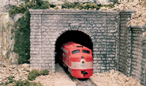 Woodland Scenics O Scale Cut Stone Tunnel Portal (8-3/8"x9")