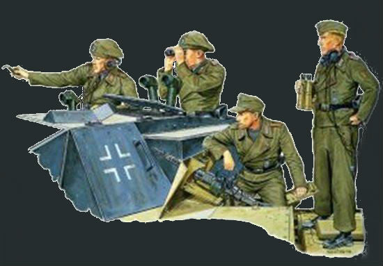 Dragon Military Models 1/35 German Sturmartillerie Tank Crew 1940-45 (4) Kit