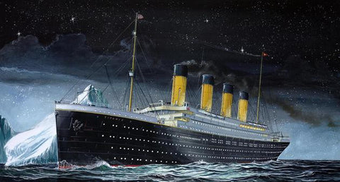 Revell Germany Ship Models 1/1200 RMS Titanic Ocean Liner Kit