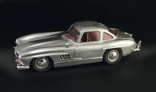 Italeri Model Cars 1/16 Mercedes Benz 300SL Gullwing Car Kit | Internet ...