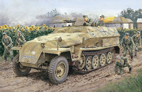 Dragon Military Models 1/35 SdKfz 251 Ausf C Halftrack 1939-45 Re-Issue Kit