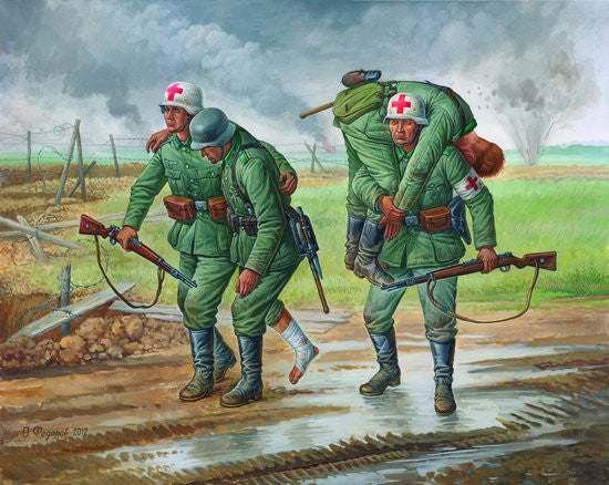 Zvezda Military 1/72 German Medical Personnel 1941-43 (4) (Snap Kit)