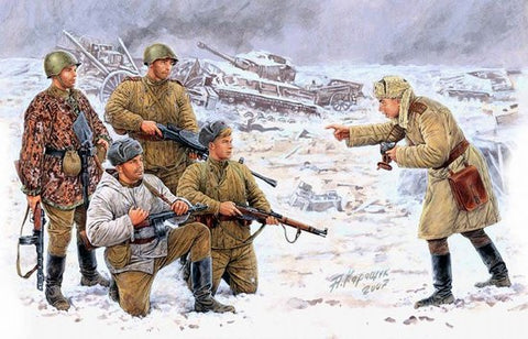 Master Box Ltd 1/35 Russian Infantry Posing for Photo Korsun-Shevchenkovskiy 1944 (5) Kit